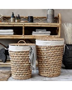 Basket braided w. lid & linen set of 2