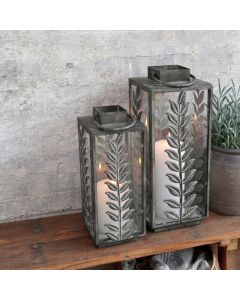 Lantern w. leaf decor