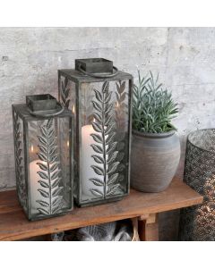 Lantern w. leaf decor