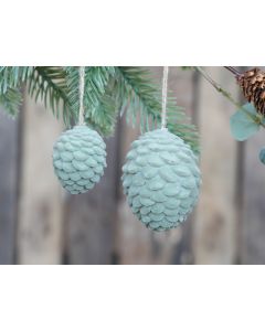 Pinecone in velour for hanging