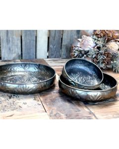 Plates set of 3