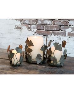 Candlestick w. leaf decor