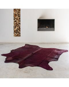 Carpet cow colour bordeaux red 250cm (bos taurus taurus)