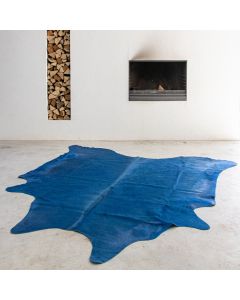 Carpet cow colour blue 250cm (bos taurus taurus)