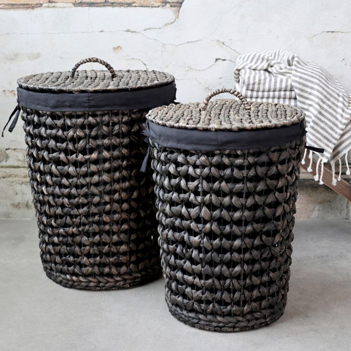 Basket braided w. lid & linen set of 2