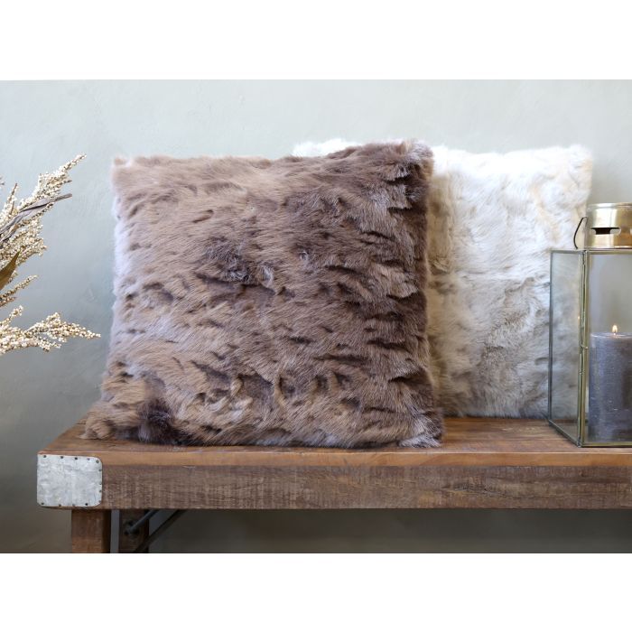 Cushion in faux fur