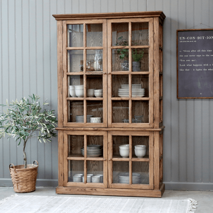 Marseille Display Cabinet w. 4 doors & shelves