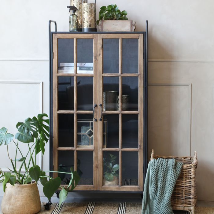 Display Cabinet on wheels w. wooden doors