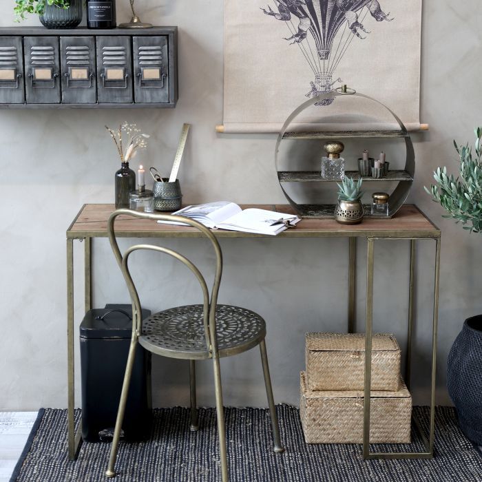 Desk w. brass details