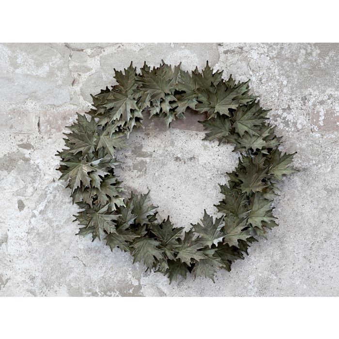 Wreath w. leaves