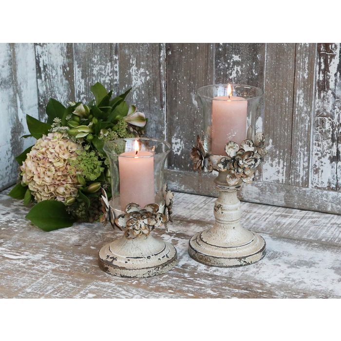 Candlestick w. flower decor