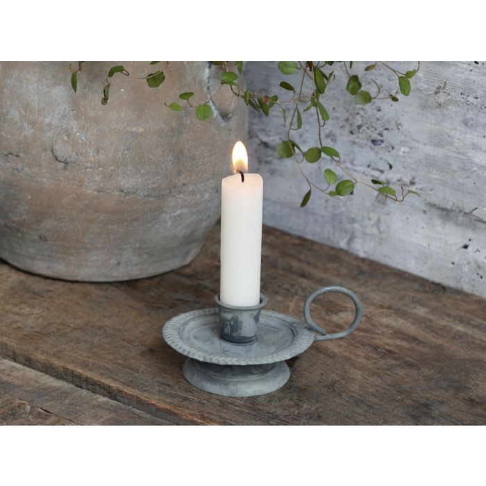 Chamberstick on foot for short dinner candle