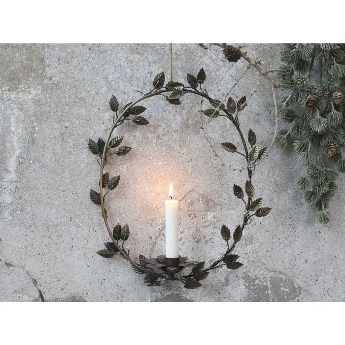 Wreath for short dinner candle w. hanger
